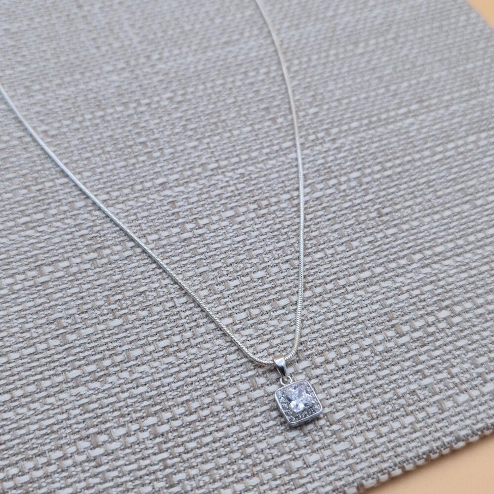 18 Inch Sterling Silver Square Cubic Zirconia Pendant Necklace A4786 - Picture 3 of 8